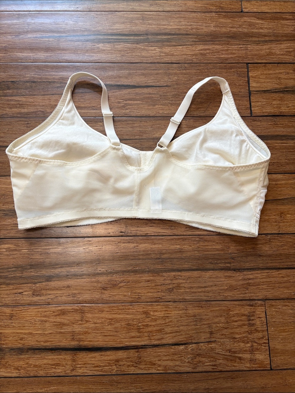 Jodee Mastectomy Bra 46D Style 2580 Beige NWOT - Picture 4 of 7